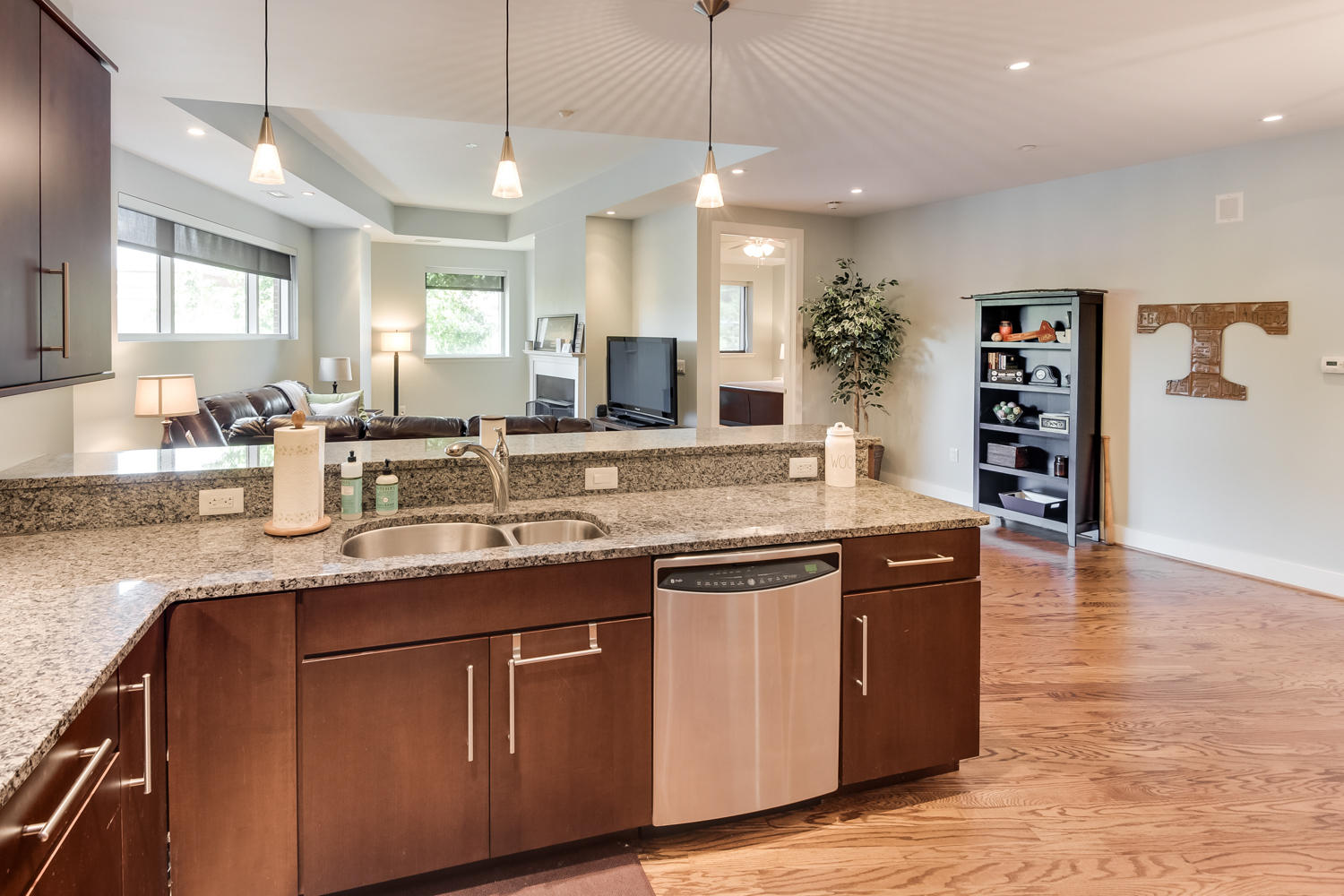 4 Cherokee Blvd., Unit 214 Chattanooga, TN 37405 - Photo 7 of 37 4_Cherokee_Blvd_214_12