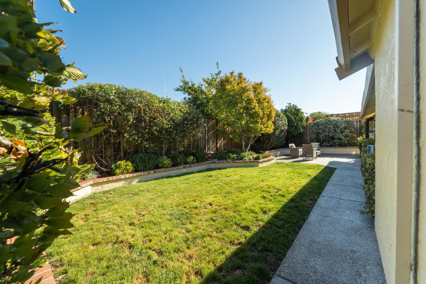 808 Hamilton Avenue Milpitas, CA 95035 - Photo 33 of 41 a view of a swimming pool with a garden