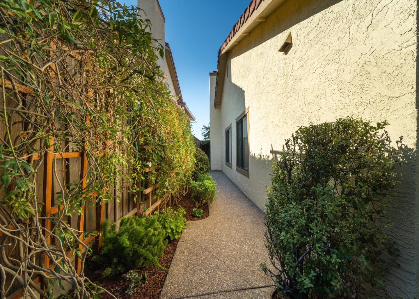 808 Hamilton Avenue Milpitas, CA 95035 - Photo 36 of 41 a view of a pathway along with brick walls