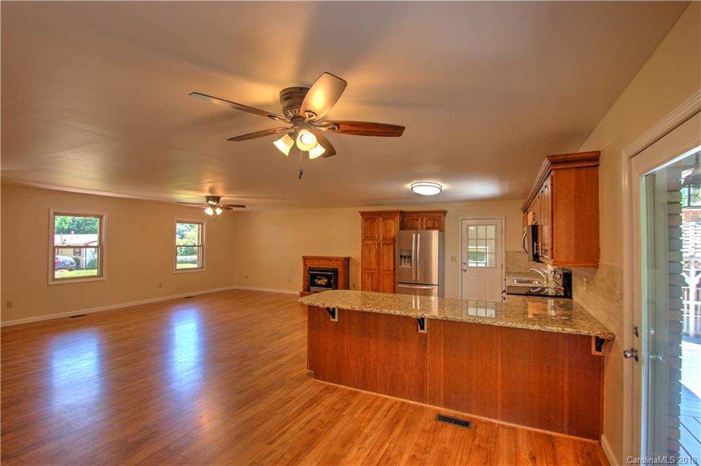 299 James Street, Unit 34 Clyde, NC 28721 - Photo 11 of 26 Gallery Image 11