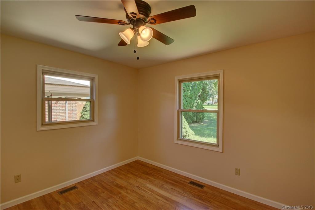 299 James Street, Unit 34 Clyde, NC 28721 - Photo 19 of 26 Gallery Image 19