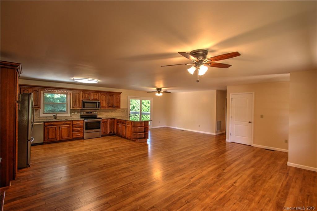 299 James Street, Unit 34 Clyde, NC 28721 - Photo 21 of 26 Gallery Image 21