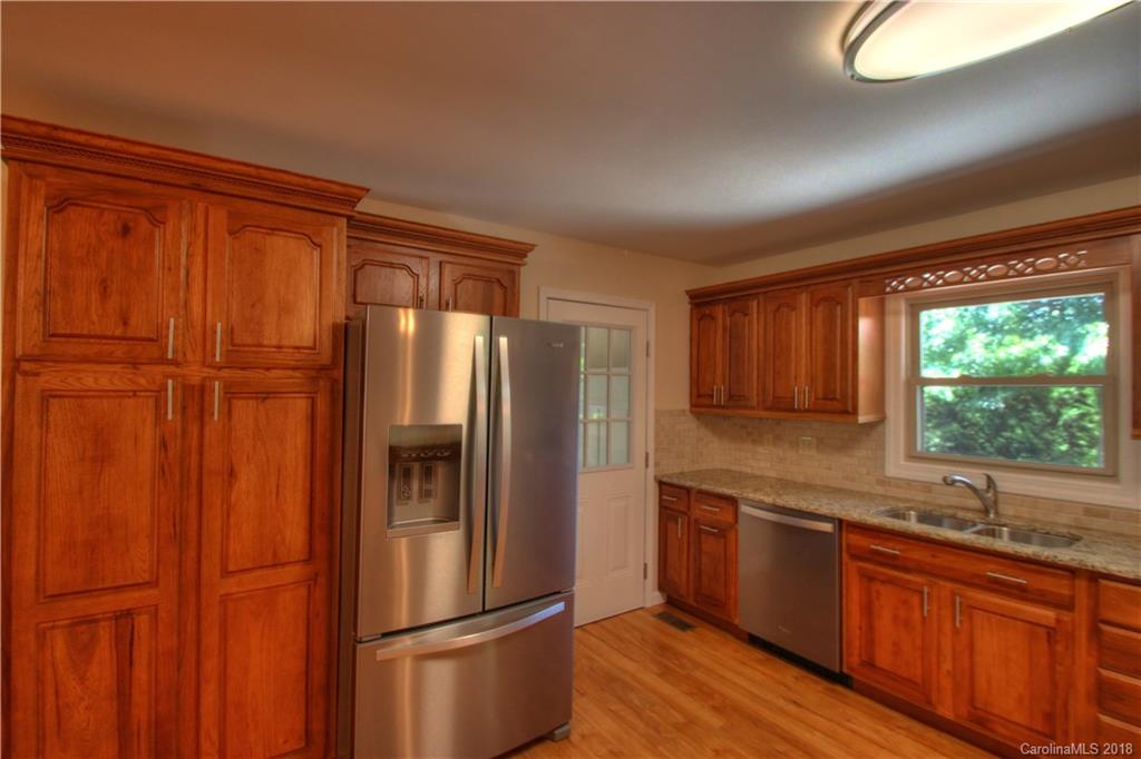 299 James Street, Unit 34 Clyde, NC 28721 - Photo 7 of 26 Gallery Image 7