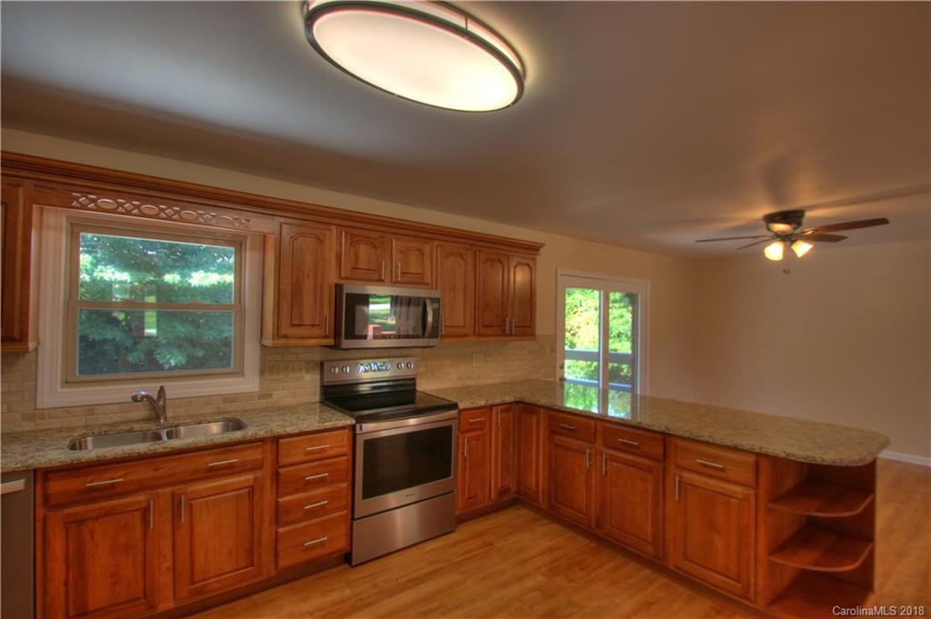 299 James Street, Unit 34 Clyde, NC 28721 - Photo 10 of 26 Gallery Image 10
