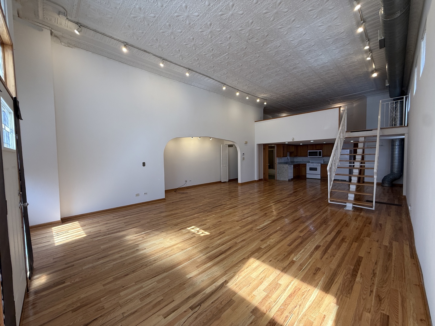 1237 North Noble Street, Unit 1F Chicago, IL 60642 - Photo 4 of 21