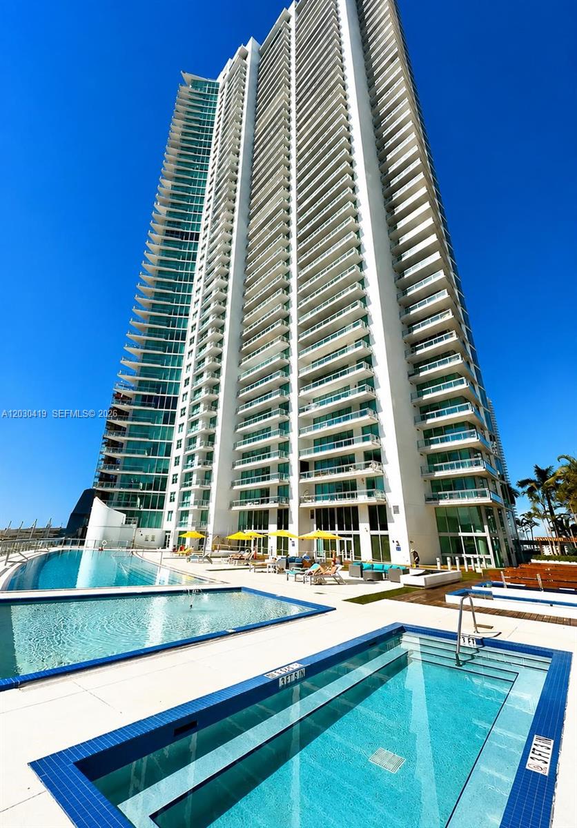 92 Southwest 3rd Street, Unit 1508 Miami, FL 33130 - Photo 32 of 44
