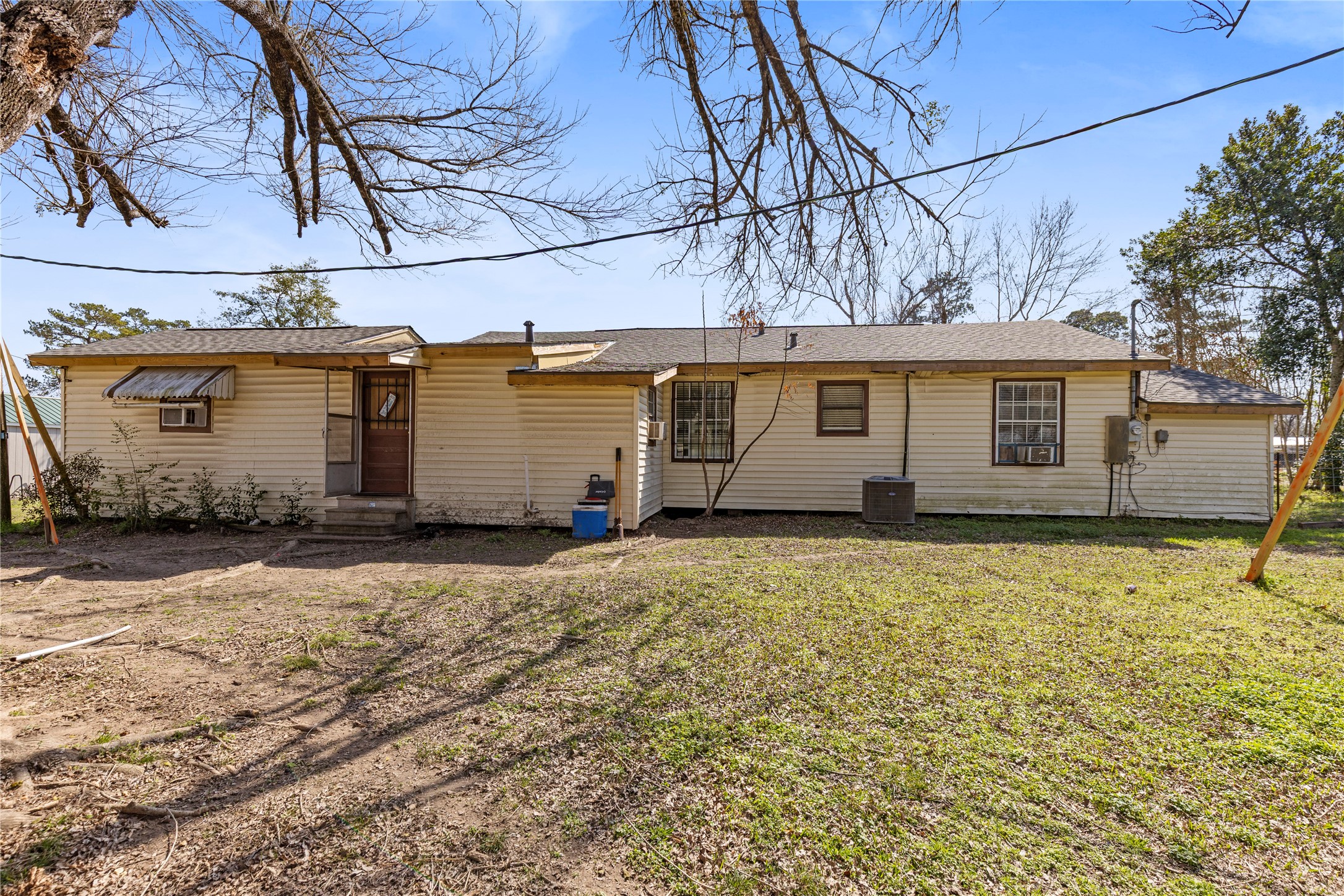 11281 Highway 150 Shepherd, TX 77371 - Photo 24 of 39 a backyard of a house