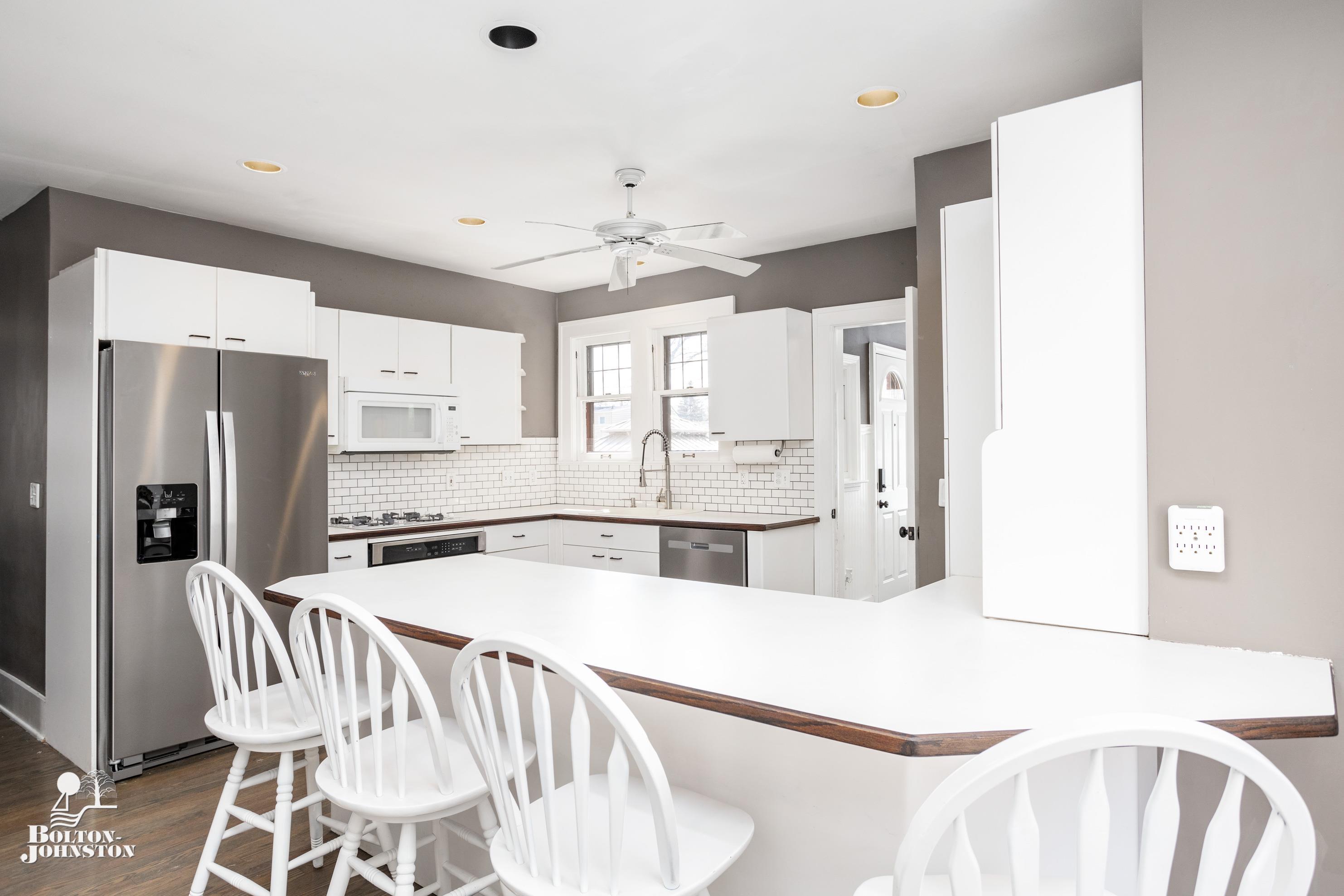 1497 Hawthorne Road Grosse Pointe, MI 48236 - Photo 26 of 52 50104048-25.JPG