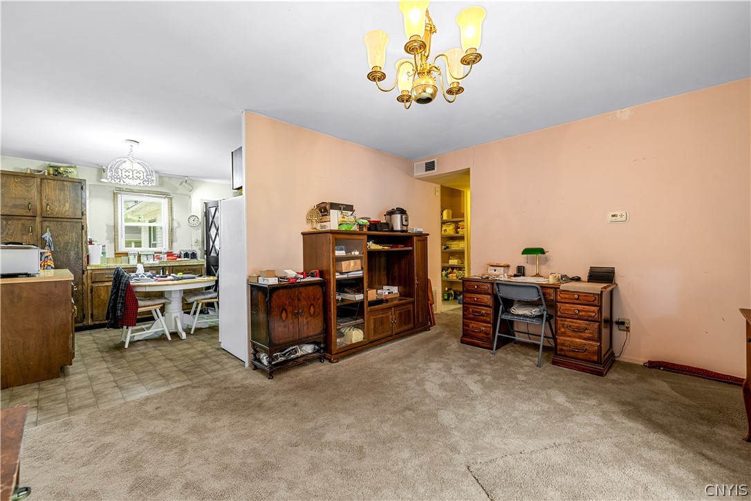 402 Richmond Road Utica, NY 13502 - Photo 15 of 22 Living room