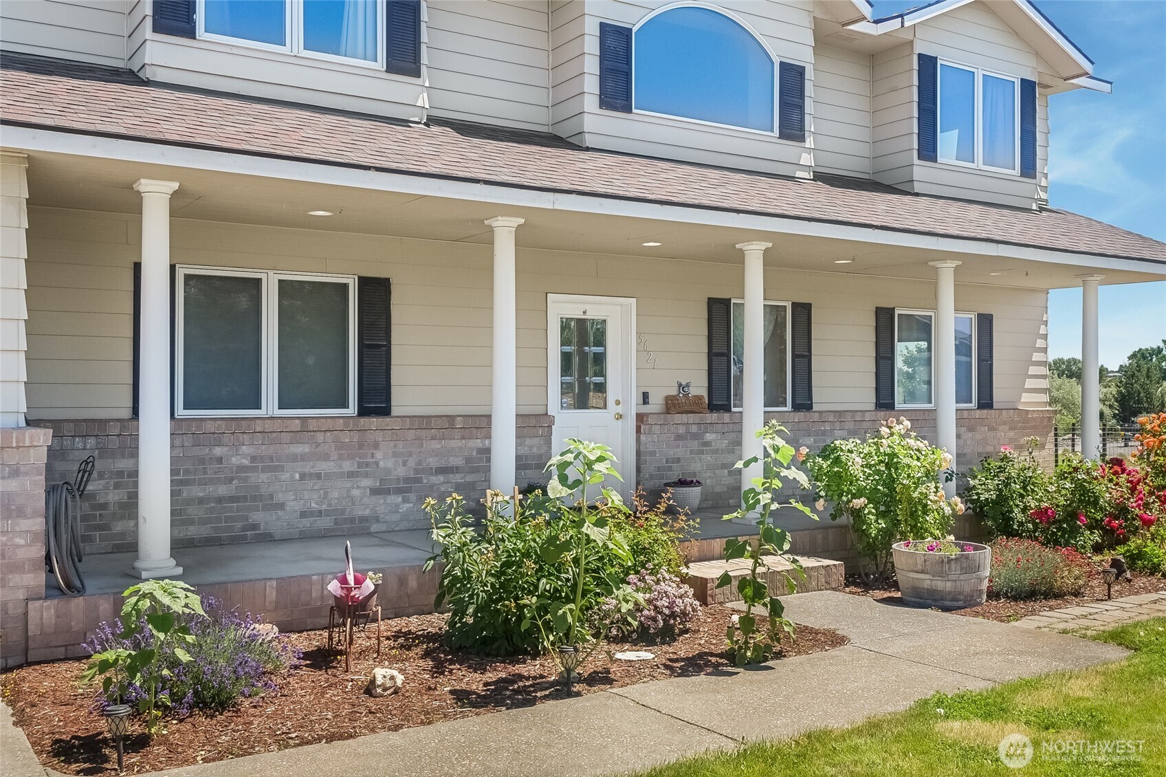 5621 Rd J.4 Northeast Moses Lake, WA 98837 - Photo 3 of 40