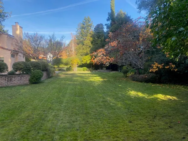 $11,000,000 | 269 Selby Lane, Atherton, CA 94027