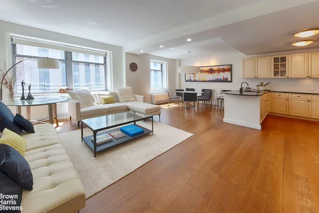 $1,895,000 | 100 West 58th Street, Unit 5B | Midtown Central