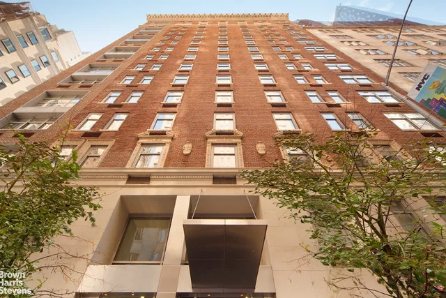 $1,895,000 | 100 West 58th Street, Unit 5B | Midtown Central