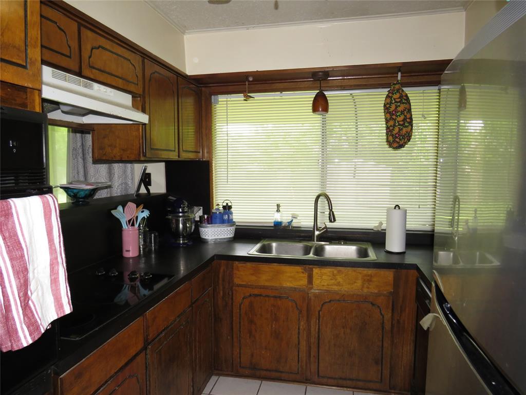 3308 Spring Valley Drive Bedford, TX 76021 - Photo 12 of 34