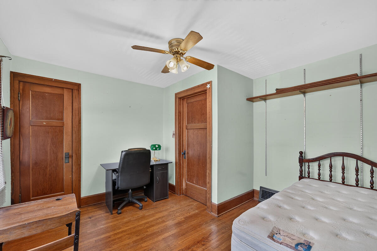 1127 Jefferson Street Racine, WI 53404 - Photo 11 of 21 Bedroom