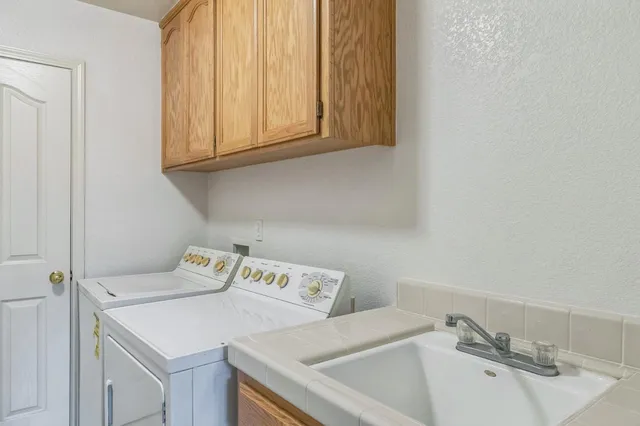 $559,000 | 859 Sandra Street, Los Banos, CA 93635