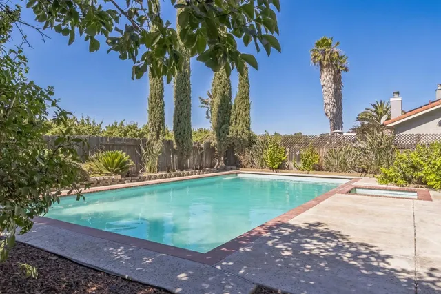 $559,000 | 859 Sandra Street, Los Banos, CA 93635