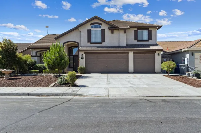 $559,000 | 859 Sandra Street, Los Banos, CA 93635