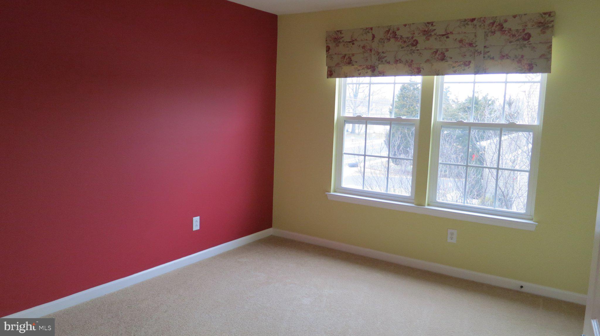 3 Lardner Road Burlington, NJ 08016 - Photo 22 of 28 Vibrant hues brighten this cozy space.