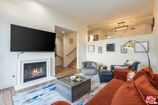 $1,199,999 | 8011 Hannum Avenue, Culver City, CA 90230
