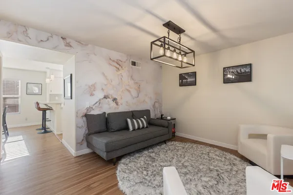$1,199,999 | 8011 Hannum Avenue, Culver City, CA 90230