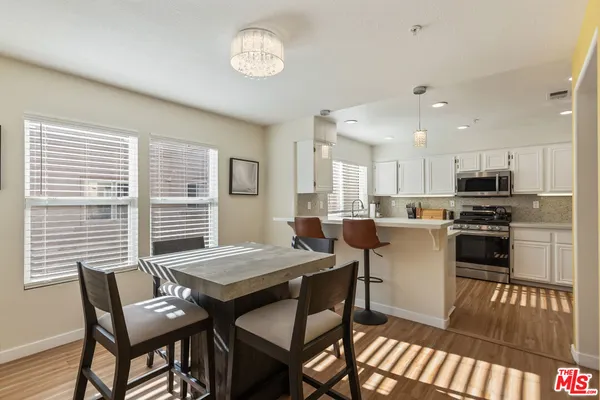 $1,199,999 | 8011 Hannum Avenue, Culver City, CA 90230