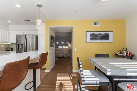 $1,199,999 | 8011 Hannum Avenue, Culver City, CA 90230