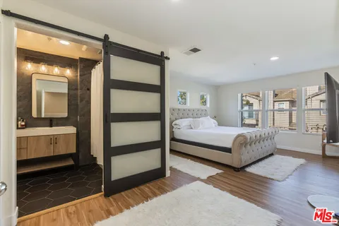 $1,199,999 | 8011 Hannum Avenue, Culver City, CA 90230