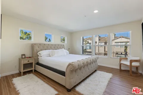 $1,199,999 | 8011 Hannum Avenue, Culver City, CA 90230