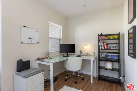 $1,199,999 | 8011 Hannum Avenue, Culver City, CA 90230