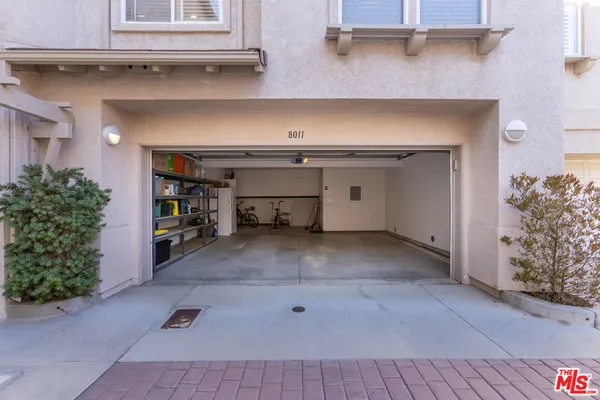 $1,199,999 | 8011 Hannum Avenue, Culver City, CA 90230
