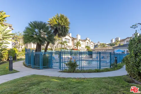 $1,199,999 | 8011 Hannum Avenue, Culver City, CA 90230