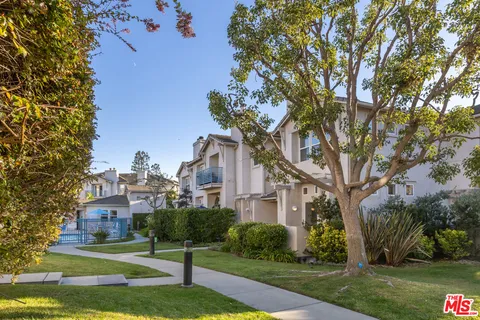 $1,199,999 | 8011 Hannum Avenue, Culver City, CA 90230