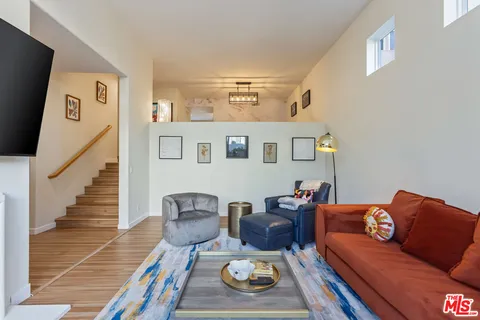 $1,199,999 | 8011 Hannum Avenue, Culver City, CA 90230