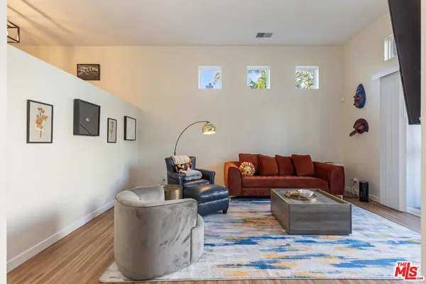 $1,199,999 | 8011 Hannum Avenue, Culver City, CA 90230