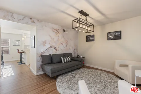 $1,199,999 | 8011 Hannum Avenue, Culver City, CA 90230
