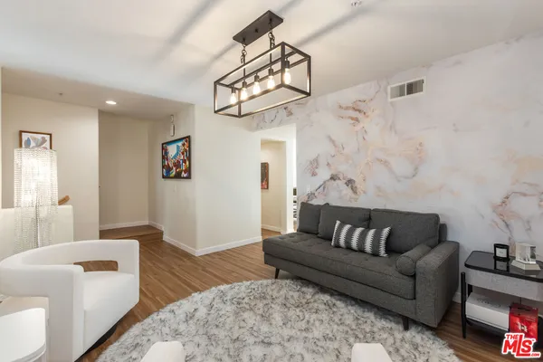 $1,199,999 | 8011 Hannum Avenue, Culver City, CA 90230