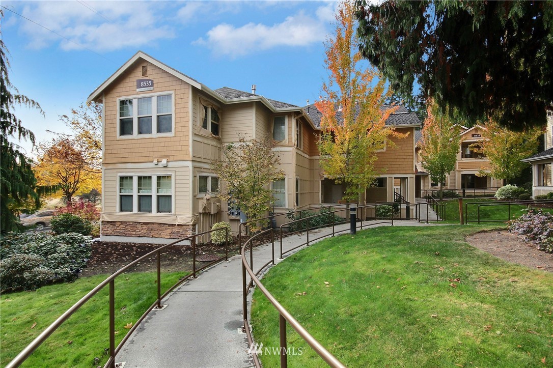 8535 Avondale Road Northeast, Unit A102 Redmond, WA 98052 - Photo 1 of 25 Gallery Image 1