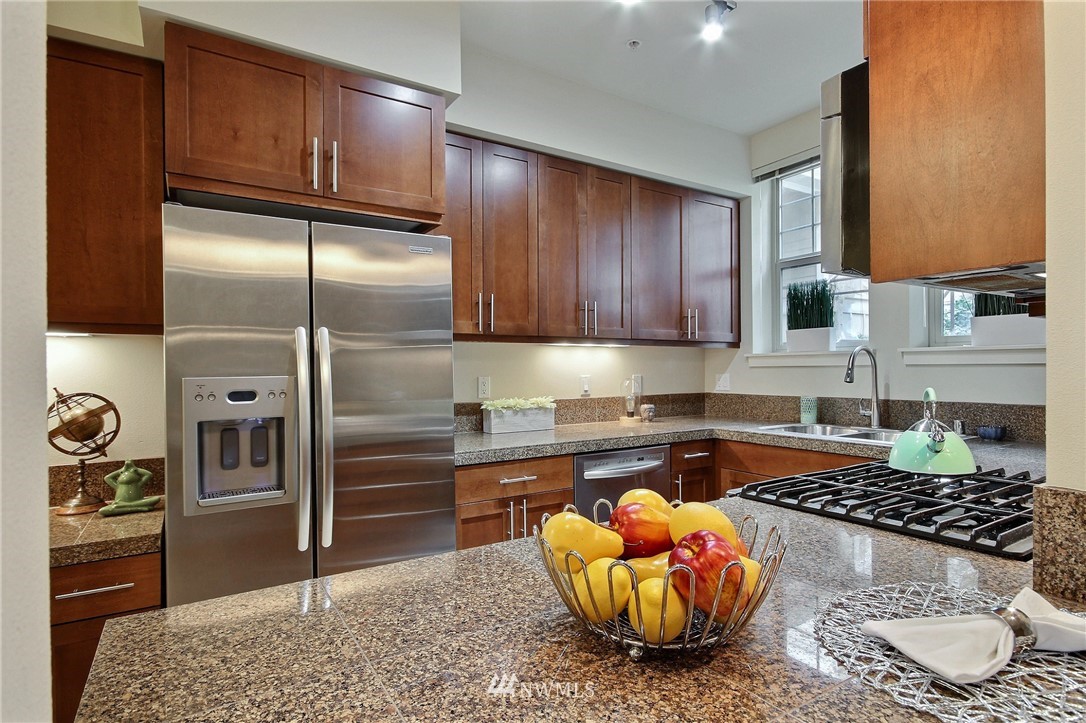 8535 Avondale Road Northeast, Unit A102 Redmond, WA 98052 - Photo 7 of 25 Gallery Image 7