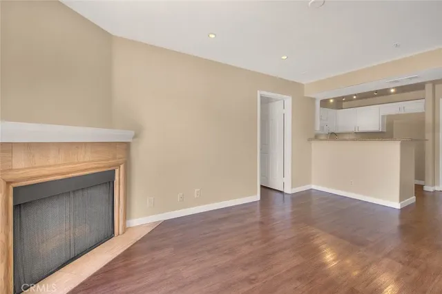 $2,400 | 11410 Brookshire Avenue, Unit 113, Downey, CA 90241