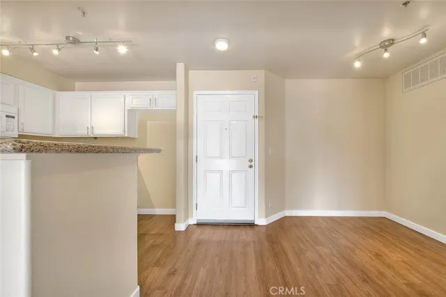 $2,400 | 11410 Brookshire Avenue, Unit 113, Downey, CA 90241