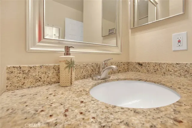 $2,400 | 11410 Brookshire Avenue, Unit 113, Downey, CA 90241