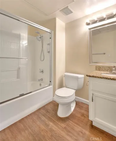 $2,400 | 11410 Brookshire Avenue, Unit 113, Downey, CA 90241