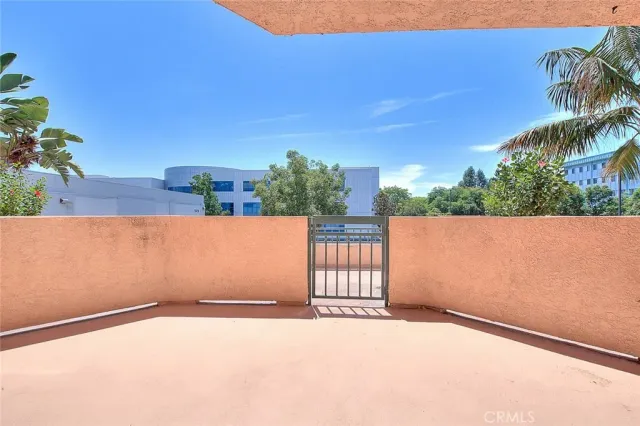 $2,400 | 11410 Brookshire Avenue, Unit 113, Downey, CA 90241