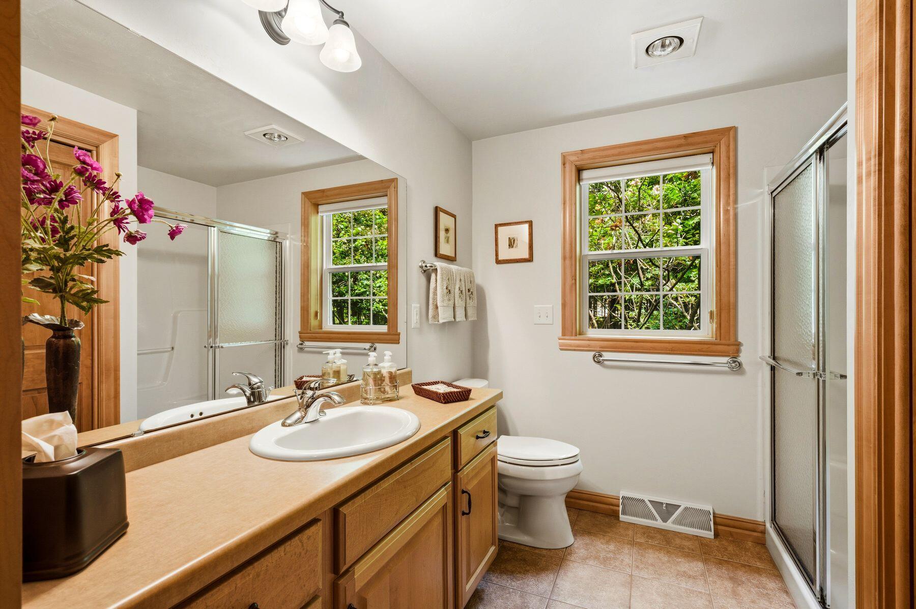 8974 Gibraltar Blf Road Gibraltar, WI 54212 - Photo 22 of 42 Main Floor Full Bath
