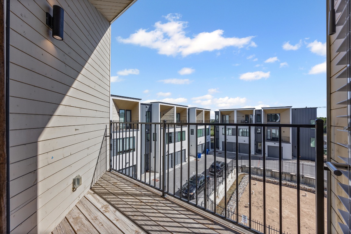 6020 Springdale Road, Unit 12 Austin, TX 78723 - Photo 22 of 28 a view of a balcony