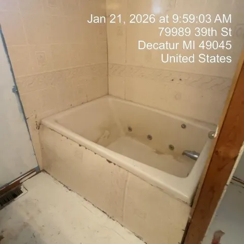 $119,900 | 79989 39th Street, Decatur, MI 49045