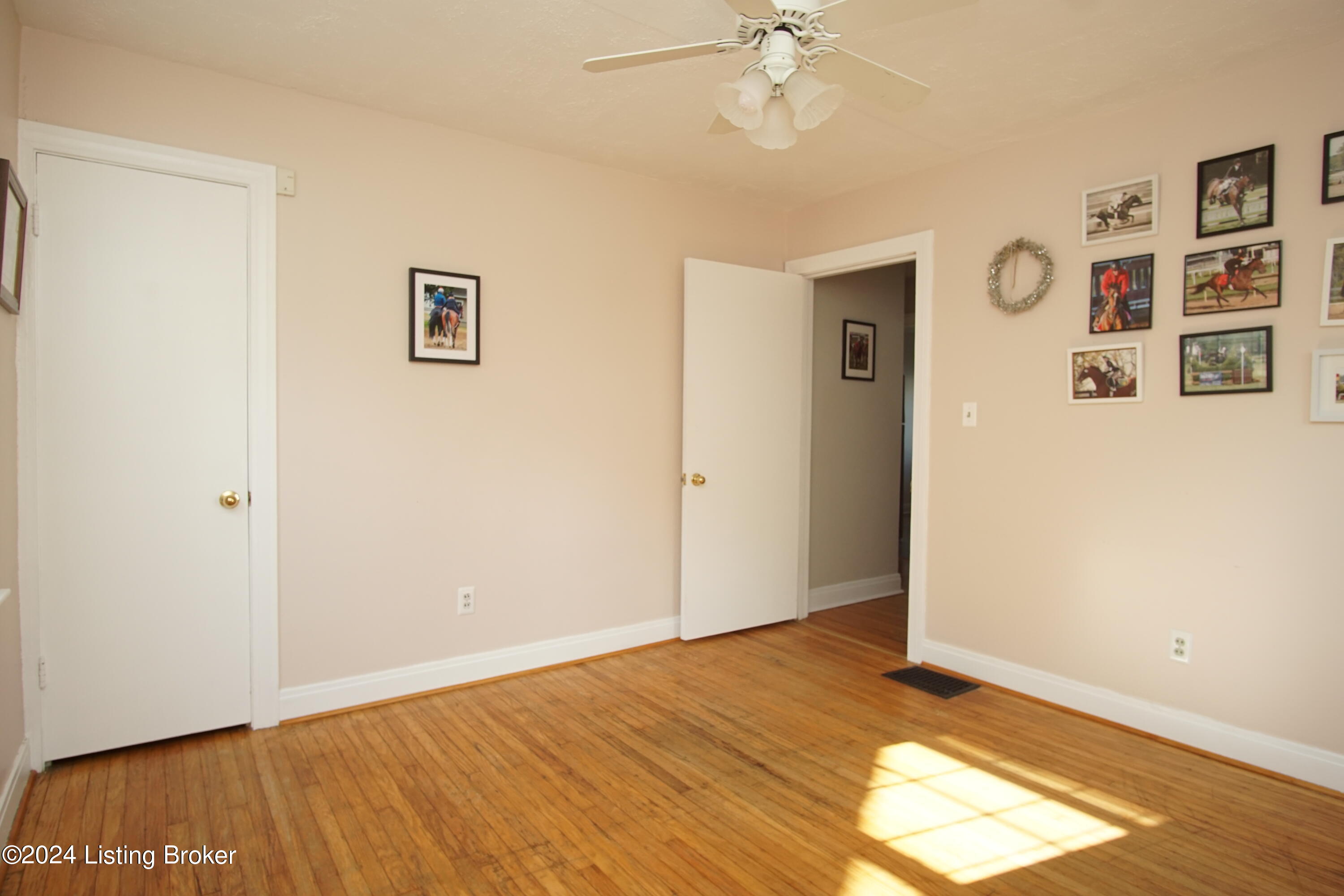 4002 Brownlee Road Louisville, KY 40207 - Photo 21 of 29 DSC03925