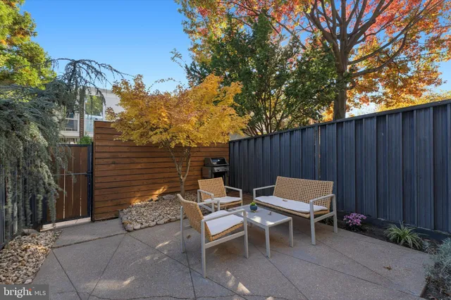 $4,100 | 1378 4th Street Southwest, Washington, DC 20024