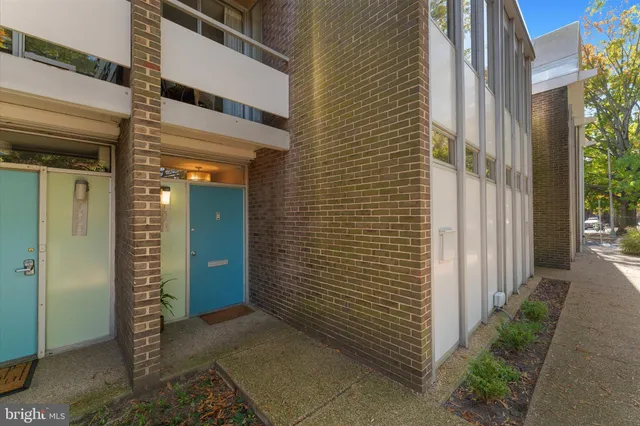 $4,100 | 1378 4th Street Southwest, Washington, DC 20024